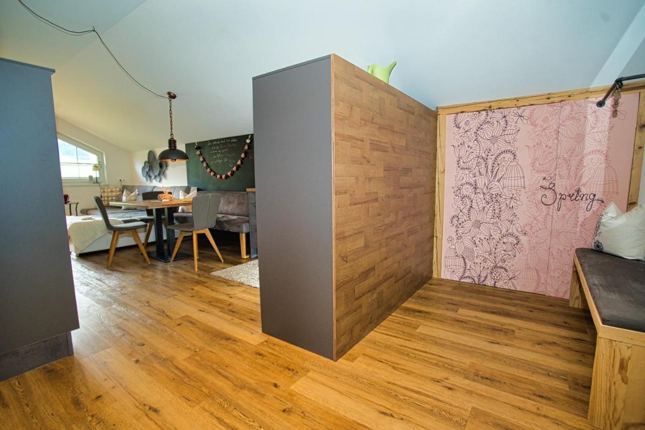 Appartement Sandra ชตุมม์ ภายนอก รูปภาพ