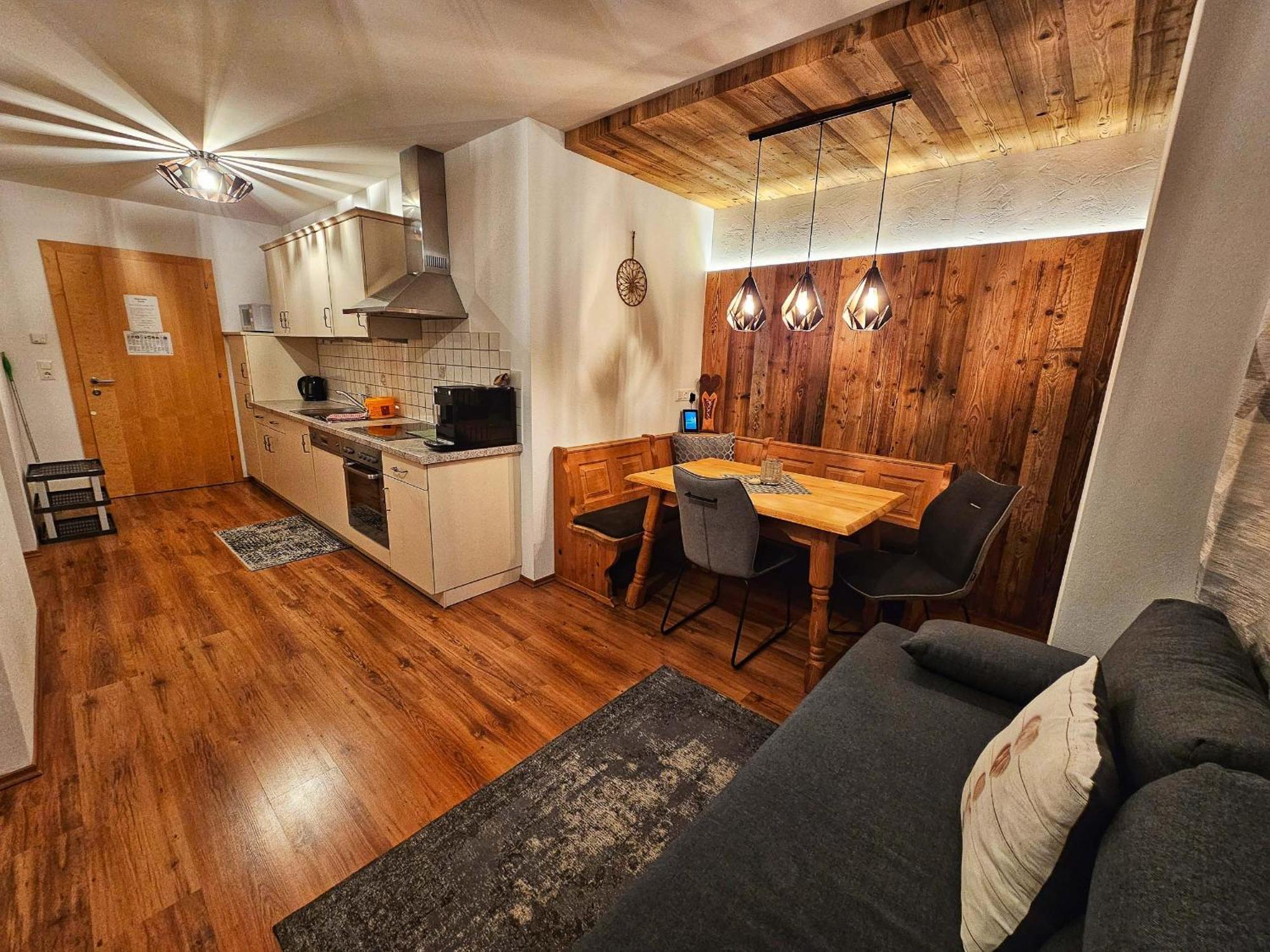 Appartement Sandra ชตุมม์ ภายนอก รูปภาพ