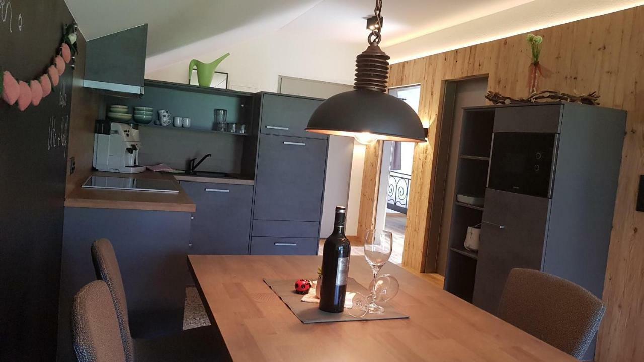 Appartement Sandra ชตุมม์ ภายนอก รูปภาพ